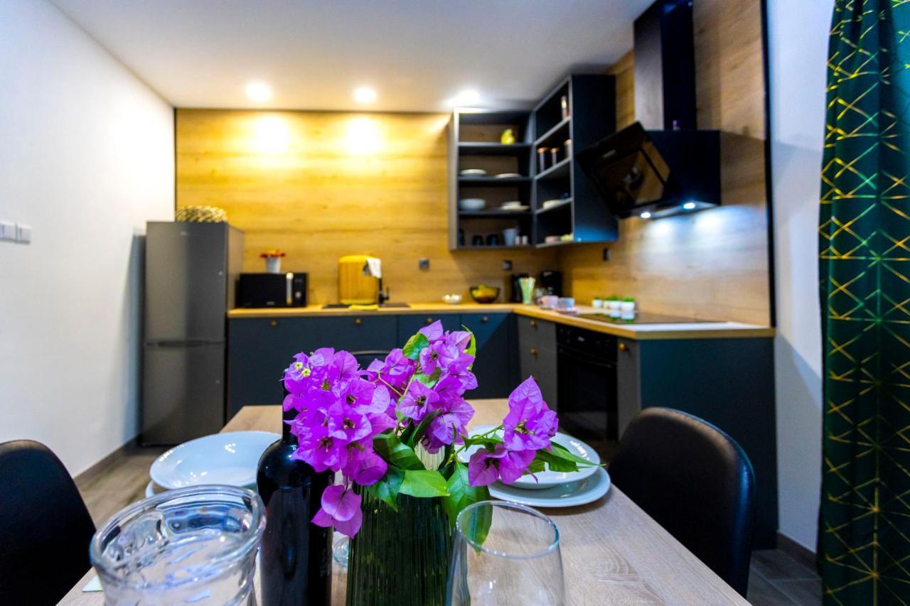 City Apartment Nora, Old Town Located, Free Parking Makarska Exterior photo