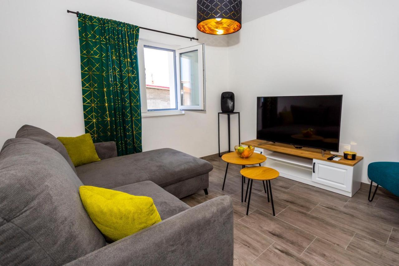 City Apartment Nora, Old Town Located, Free Parking Makarska Exterior photo