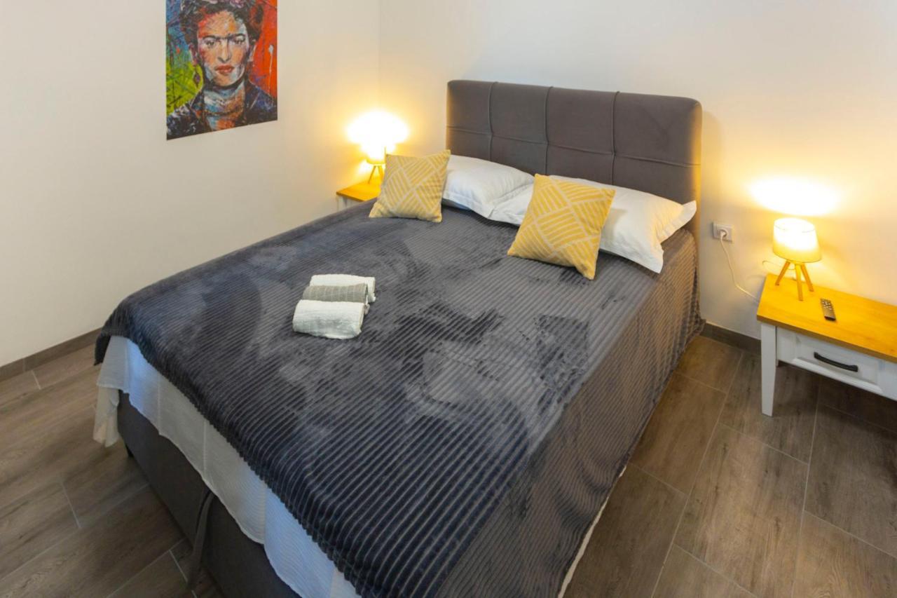 City Apartment Nora, Old Town Located, Free Parking Makarska Exterior photo